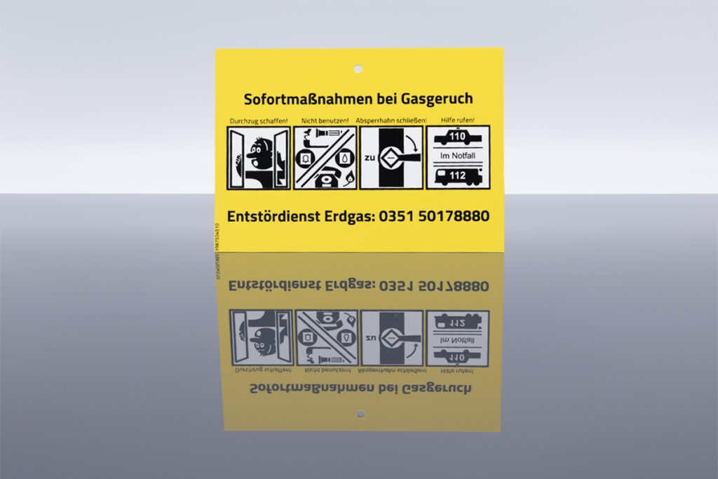 kunststoff-schild-siebdruck-beidseitig-bedruckt-fuer-aussenbereich-mit-bohrung-gasgeruch-sachsennetze-albertwalthergmbh